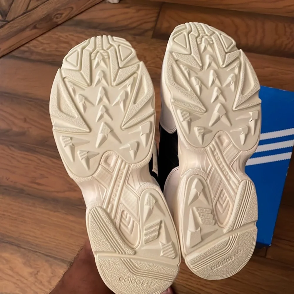 Adidas Yung 96 (Shoebox NOT included) - Picture 7 of 11